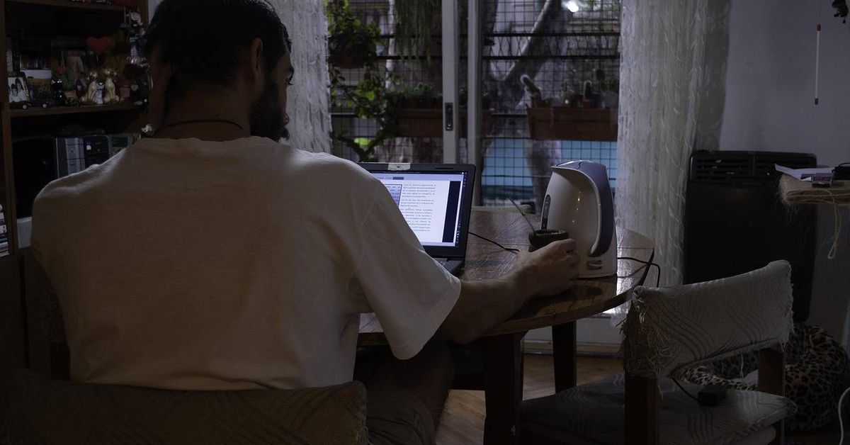 ChatGPT, Claude o Gemini no dan respuestas adecuadas en casos de riesgo suicida