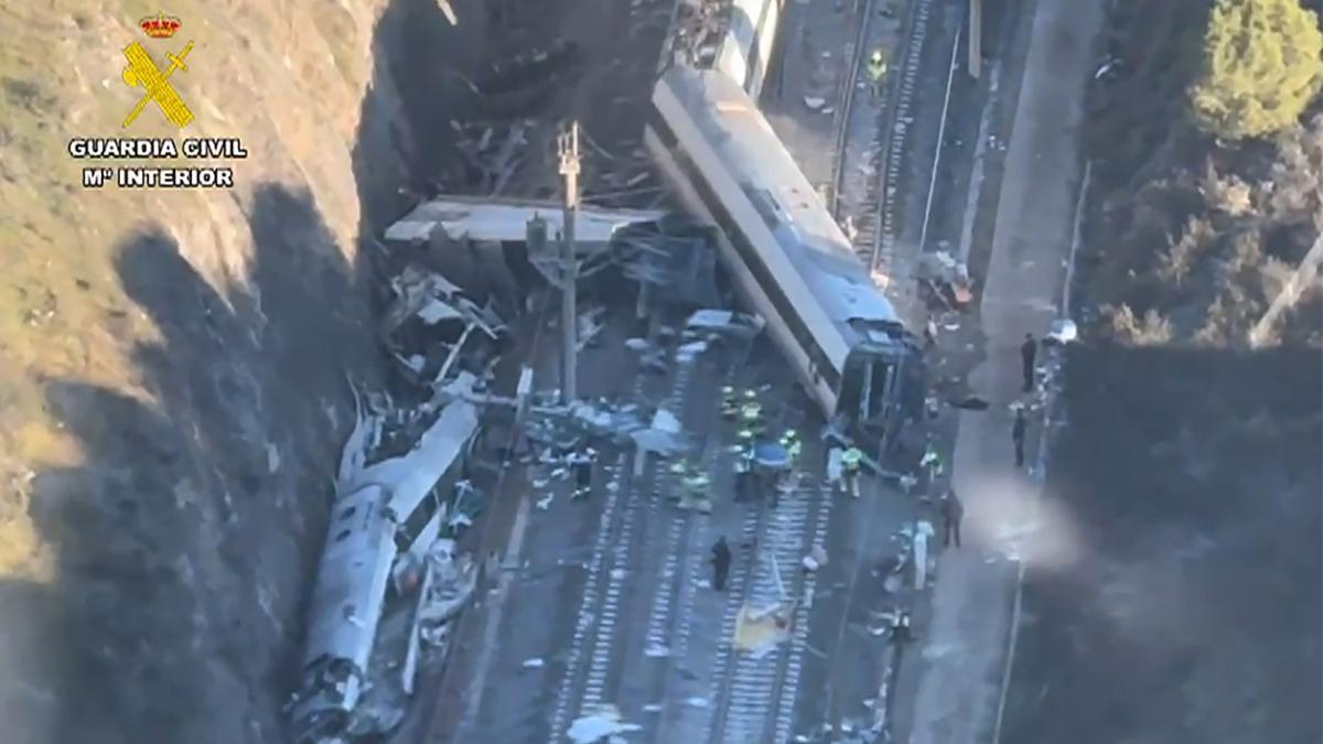 Captura de imágenes áreas del accidente ferroviario en Adamuz (Córdoba).