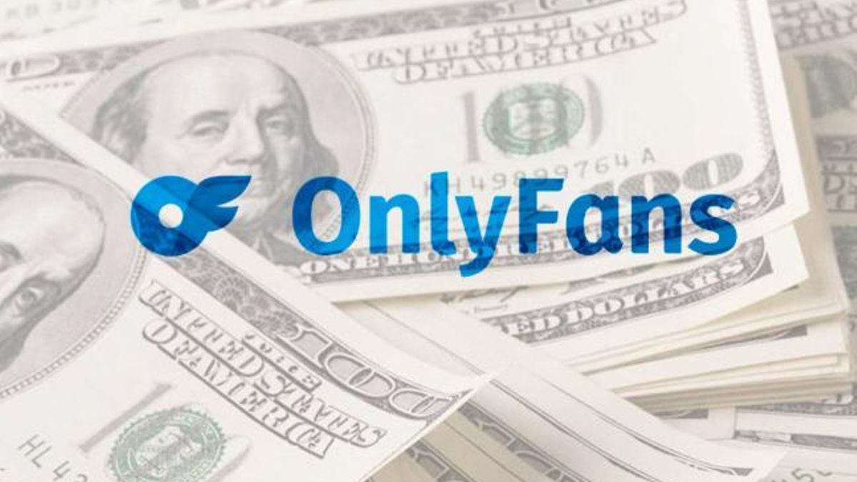 Logo de Onlyfans delante de billetes de dolar.