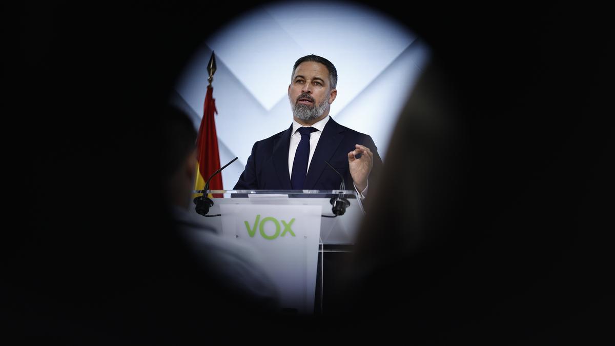 El líder de Vox, Santiago Abascal, durante una rueda de prensa.