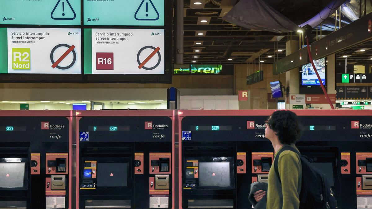 Adif mantiene suspendida la circulación de trenes de Rodalies en toda Cataluña