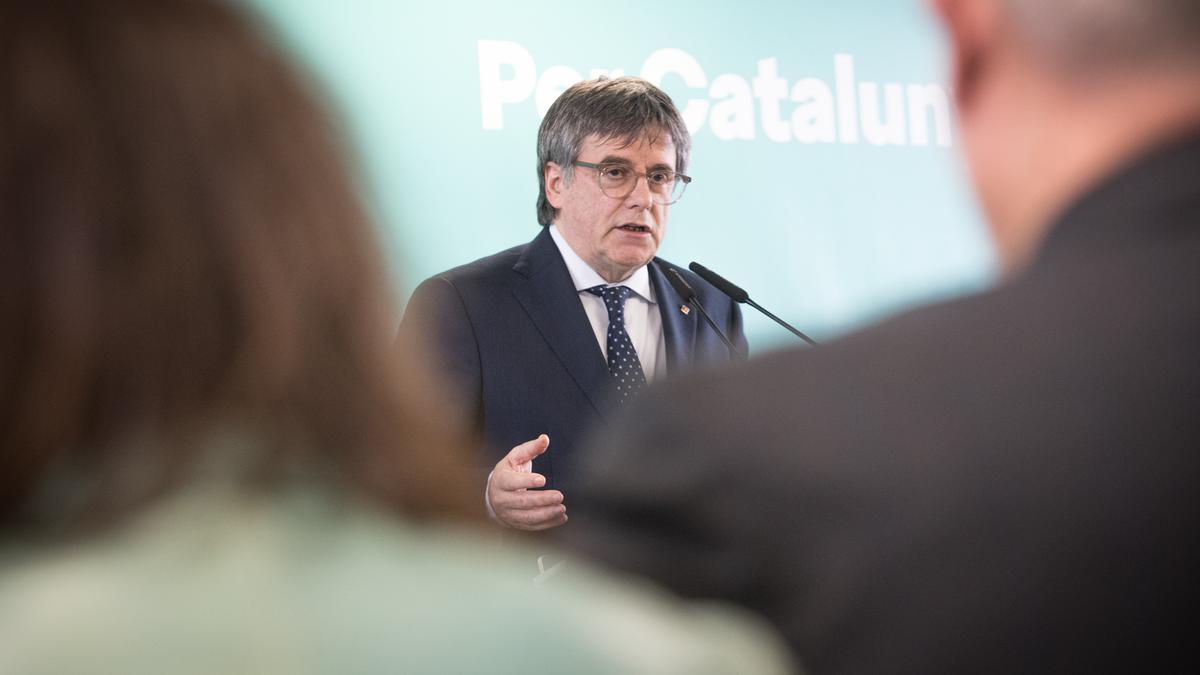 Puigdemont reorganiza la cúpula de Junts con Batet a su lado y Sales como líder parlamentaria