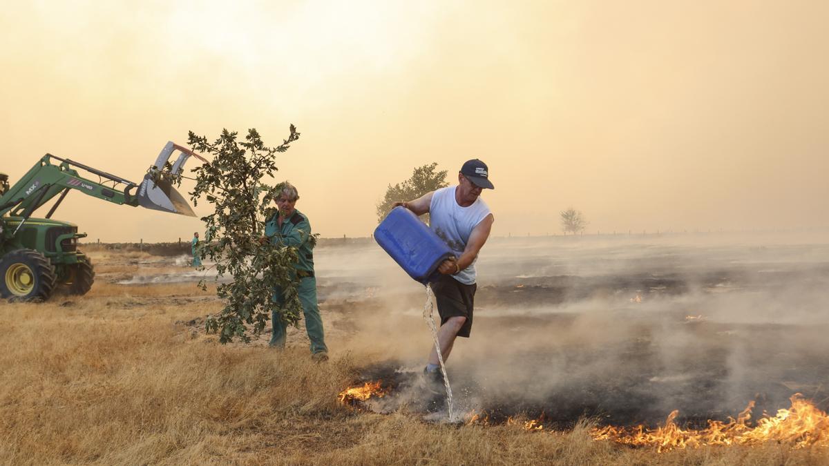 Muere un hombre de 45 años que trabajó en la extinción del incendio de Cipérez (Salamanca)