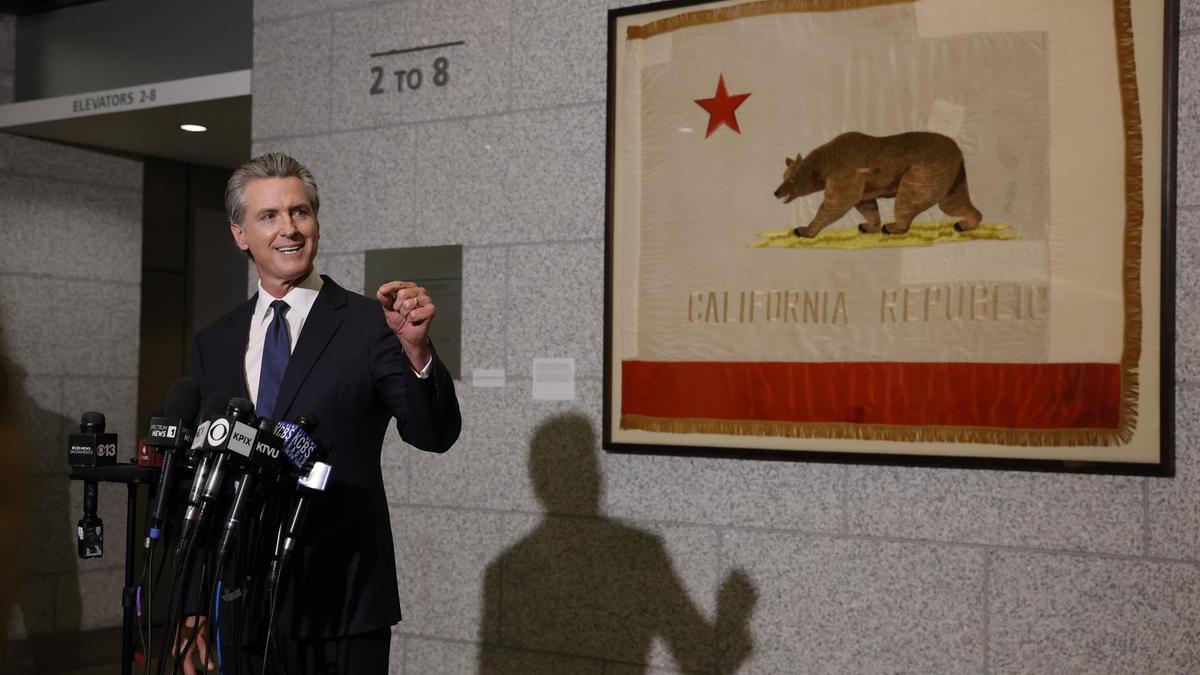 Bienvenidos al trumpismo 'made in' California: Newsom cree que se puede ganar a Trump imitándole