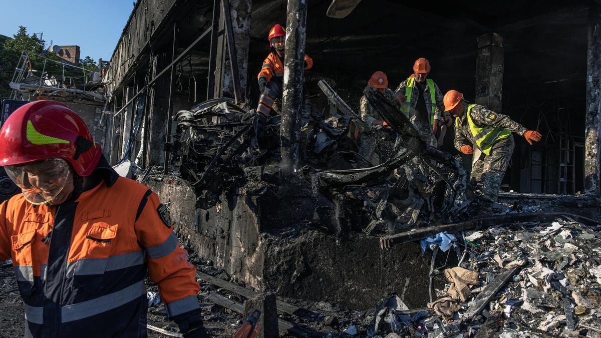 Ataque con misiles rusos en el centro de Vinnytsia.