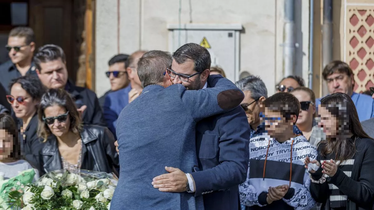 Eugenio García Martínez, padre de Olivia, la niña de seis años que fue encontrada muerta el pasado domingo en el piso de Gijón donde residía con su madre, que ha sido detenida, durante un homenaje.