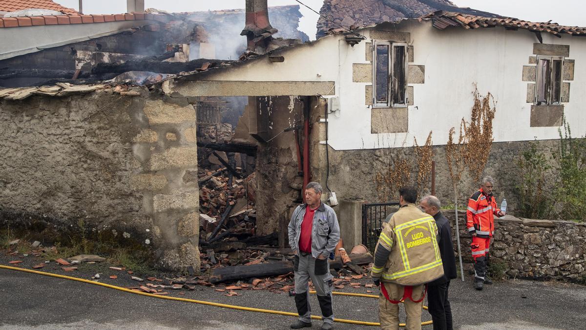 Galicia encara con impotencia los incendios forestales que sufre en este mes de septiembre