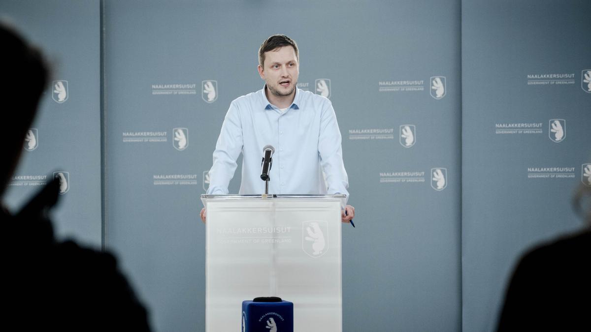 El primer ministro de Groenlandia, Jens-Frederik Nielsen, ofrece una rueda de prensa en Nuuk, Groenlandia, el 5 de enero de 2026.