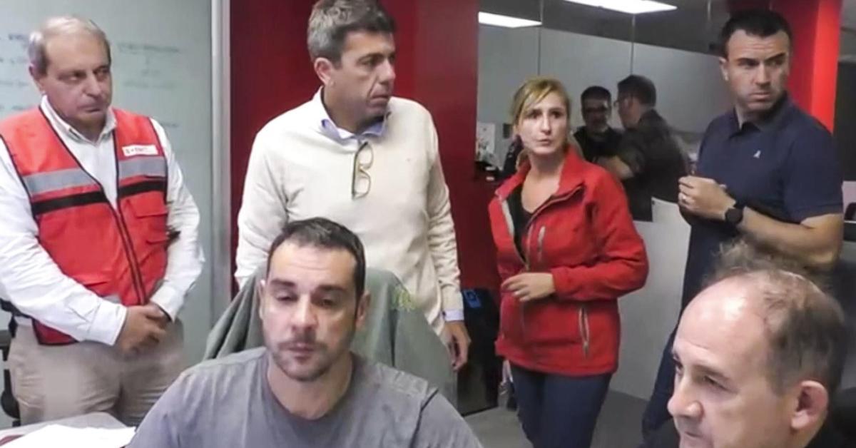 Un vídeo ocultado por la Generalitat revela que Emergencias planteó a las 17:00 mandar alertas por la dana