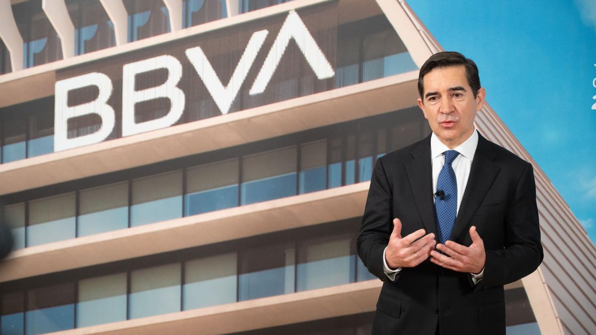 El presidente de BBVA, Carlos Torres Vila, durante la junta general de accionistas del banco, en Bilbao (País Vasco).