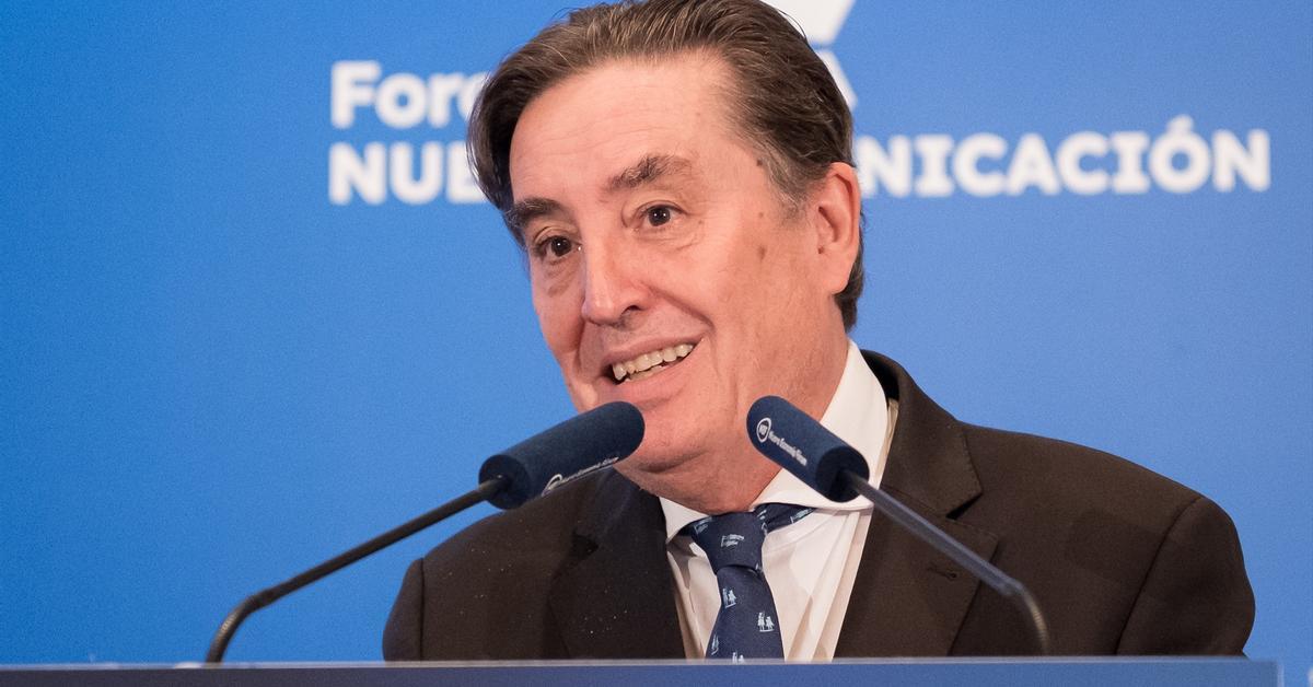 La Generalitat concede el XX Premio Blanquerna a Luis García Montero