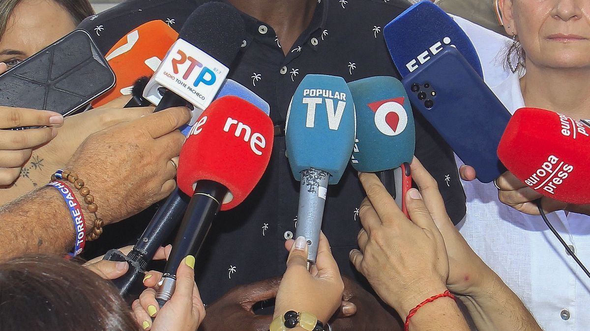 El Gobierno debate extender el secreto profesional a los allegados de periodistas y directivos de medios