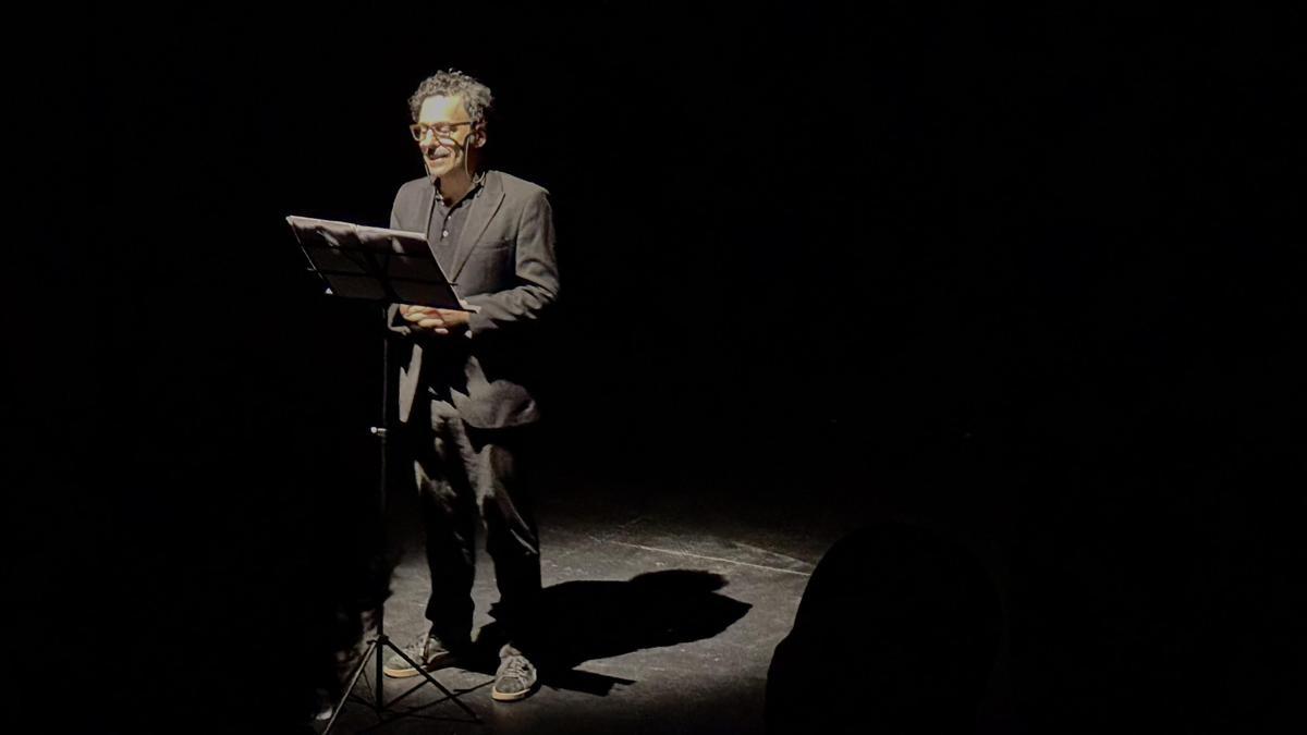 Darío Adanti cuenta ‘Chistes contra Franco’:  “La española es de las dictaduras en las que más humor se ha generado”