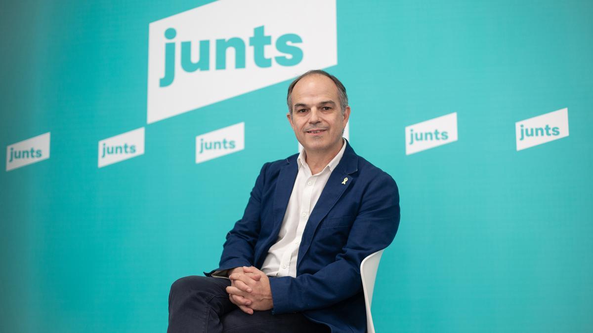 Archivo - El secretario general de Junts Per Catalunya, Jordi Turull, posa después de una entrevista para Europa Press, en la sede nacional de Junts, a 22 de junio de 2022, en Barcelona, Cataluña (España). Jordi Turull es secretario general de Junts desde