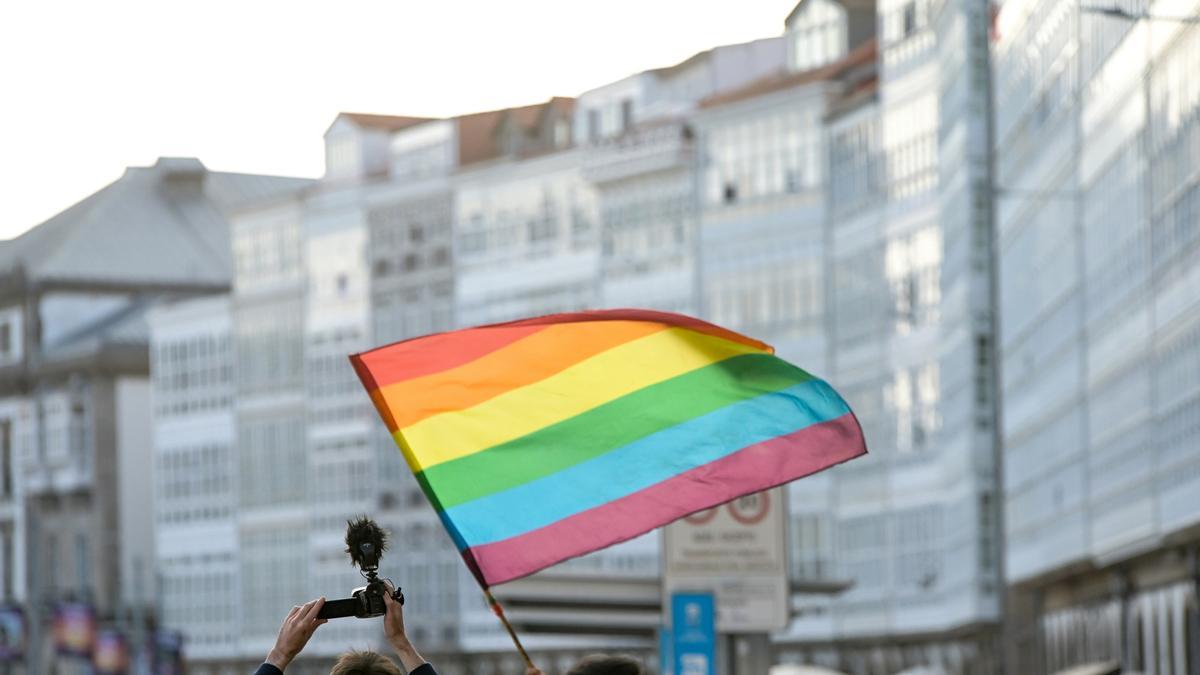 Archivo - Una bandera del colectivo LGTBI+