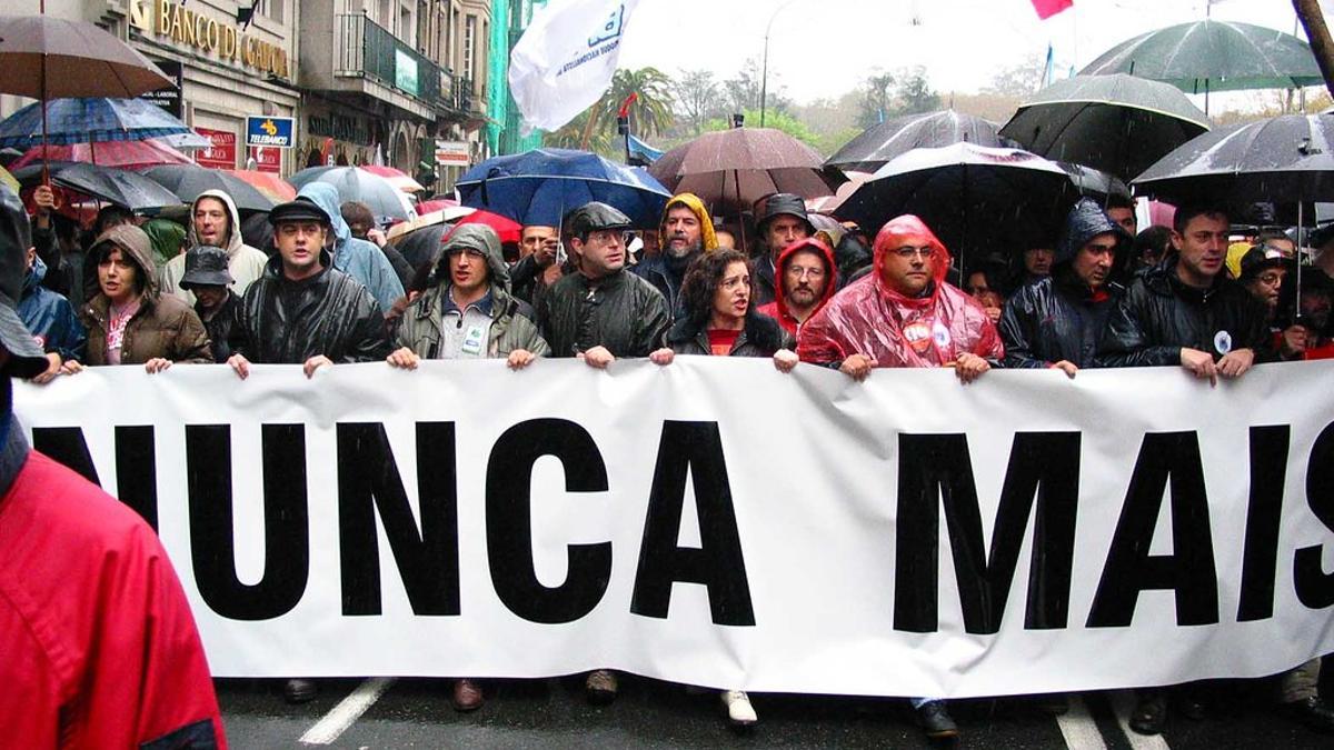 Manifestación del 'Nunca Máis' el 1 de diciembre de 2002.