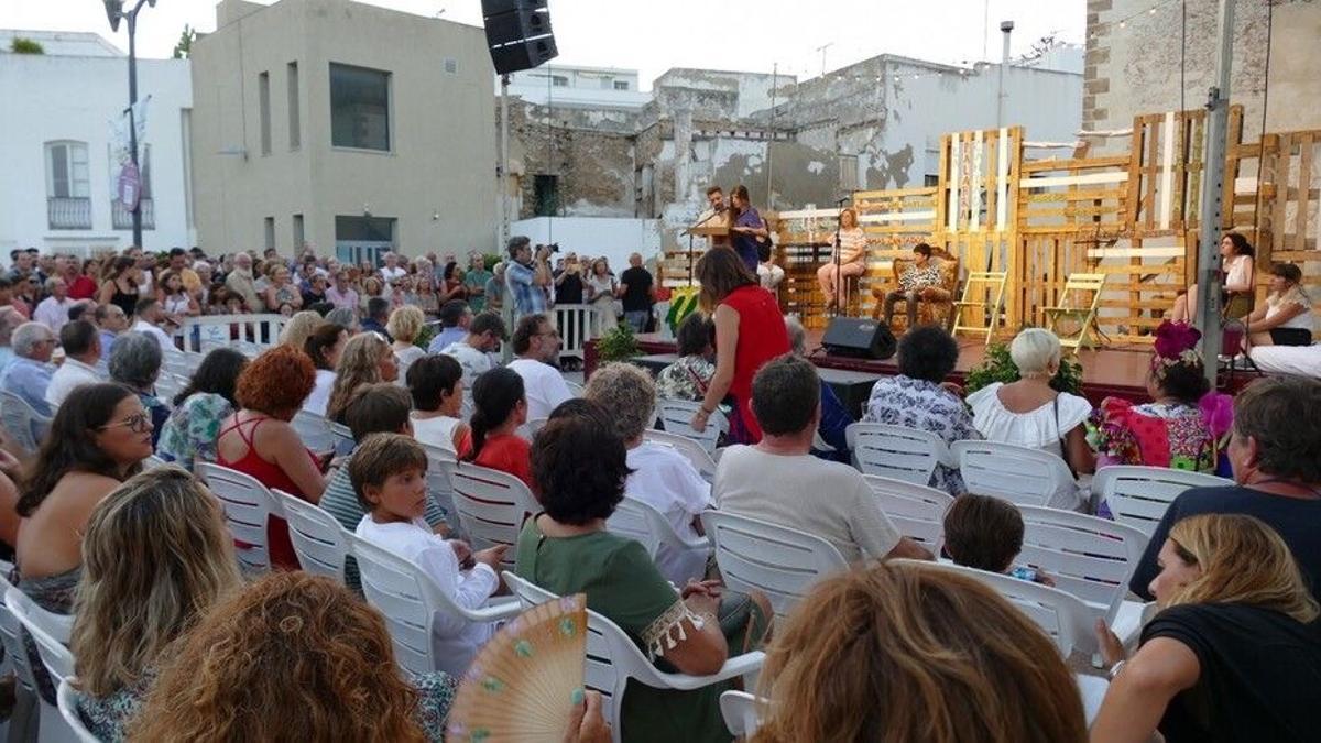 'La Noche de Literatura en la calle' celebrará la poesía andaluza en Rota (Cádiz)