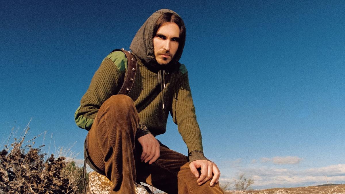 El músico gallego Carlos Ares publica 'En la boca del lobo'