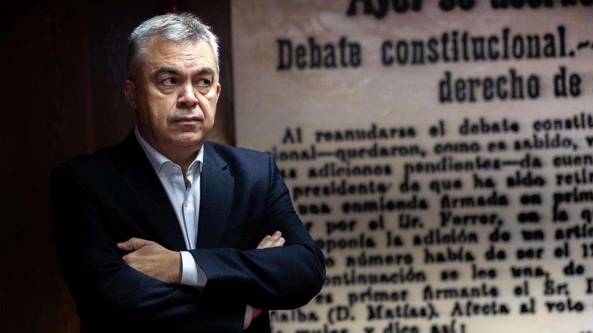 El ex secretario de Organización del PSOE Santos Cerdán a su llegada a la Comisión de Investigación del ‘caso Koldo’, en el Senado