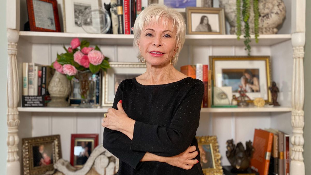 El pendulazo del Premio Planeta: del desprestigio de Sonsoles y Juan al espíritu literario de Isabel Allende