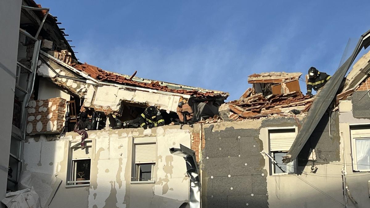 Vista del edificio de la calle Azcoitia, de cuatro plantas, en el distrito madrileño de Carabanchel.