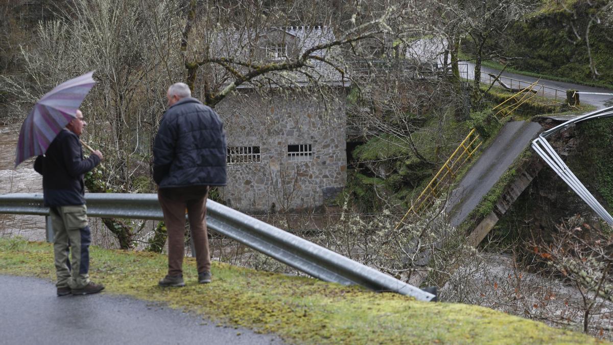 Puente derribado como consecuencia de un temporal en Navia de Suarna (Lugo).