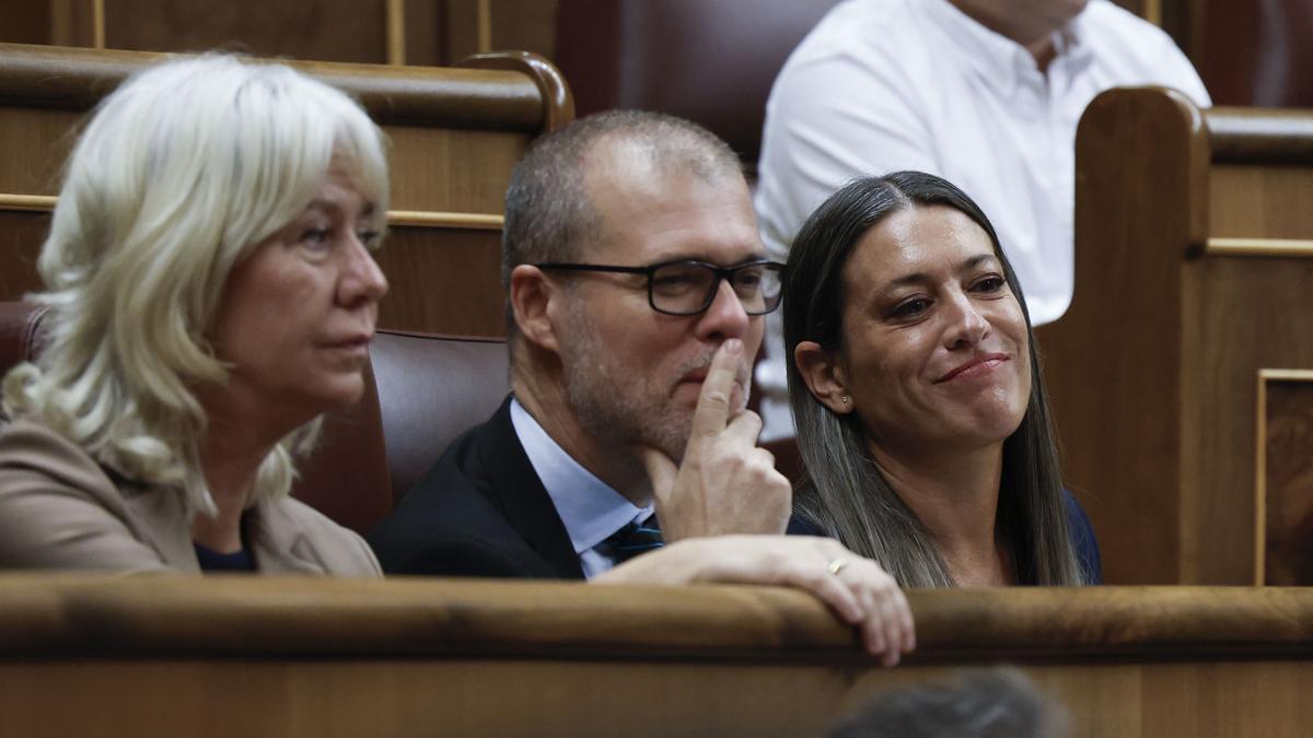 El Gobierno busca limar asperezas con Junts, pero le avisa de que la alternativa es dar paso a PP y Vox