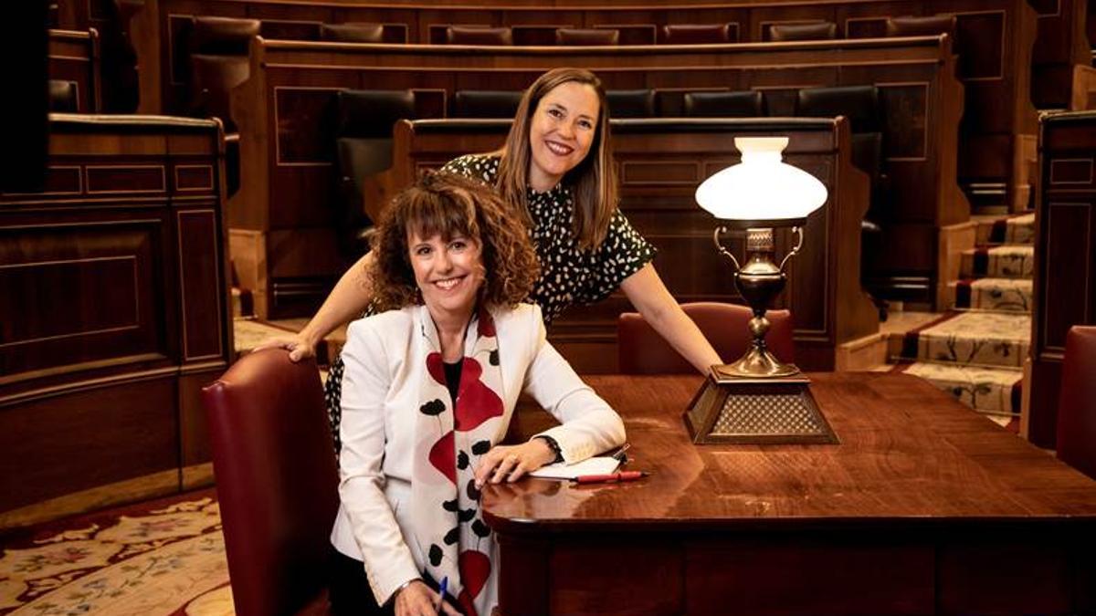 Ana Rivero y Ana I. Gracia, autoras de 'Luz y taquígrafa'.