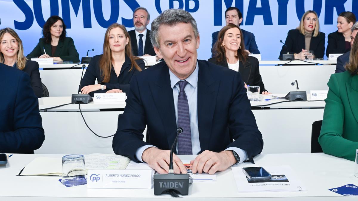 Vox exige carteras 'duras' en el Gobierno de Azcón y Feijóo reclama no "repetir los errores" de 2023