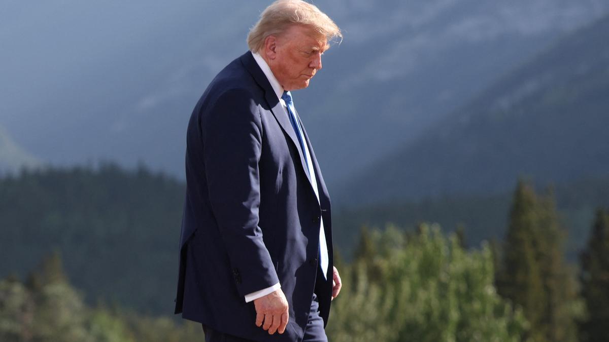 Trump amenaza con matar a Jamenei: saben 