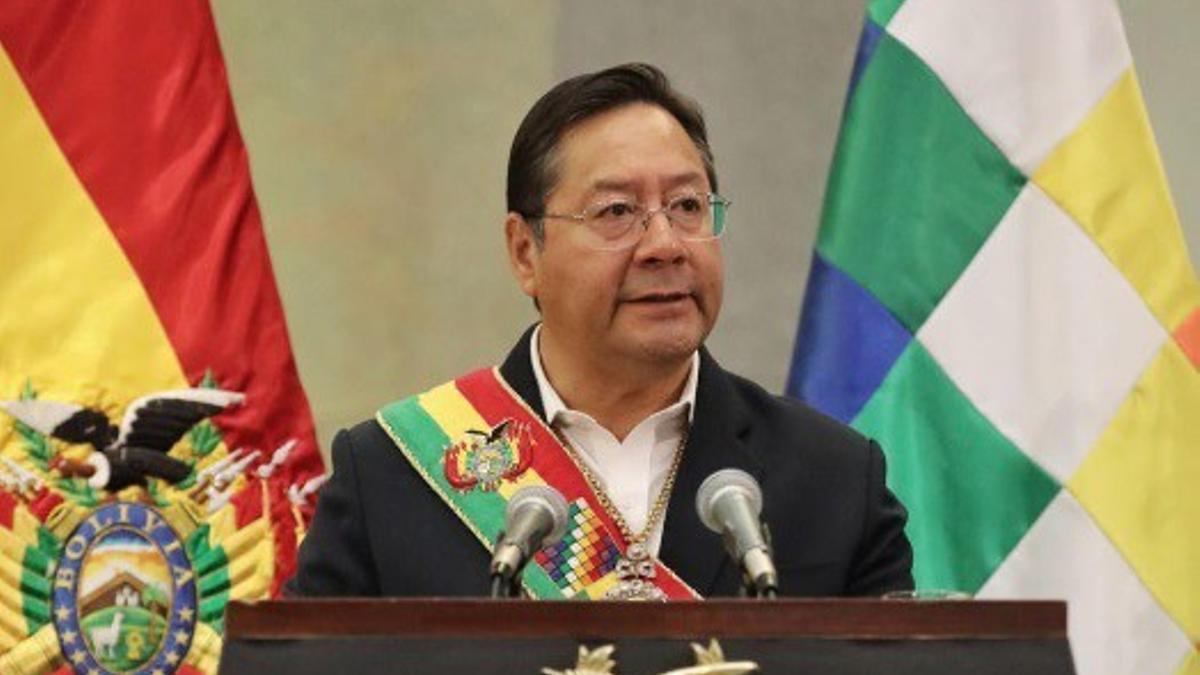 El expresidente de Bolivia Luis Arce es detenido y llevado a una celda policial