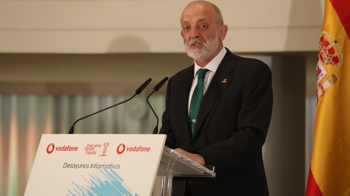 El magistrado y exdirector de la Guardia Civil Félix Azón.