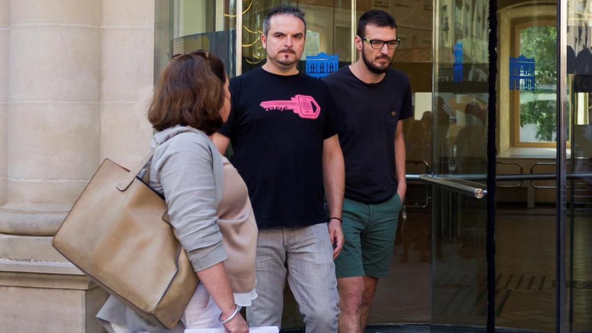 Pablo Alberdi y Jorge Merino a su salida este martes del Juzgado Penal número uno de Logroño.
