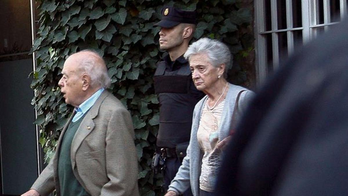 El juez cita a declarar como imputados el 13 de noviembre a Josep y Pere Pujol Ferrusola
