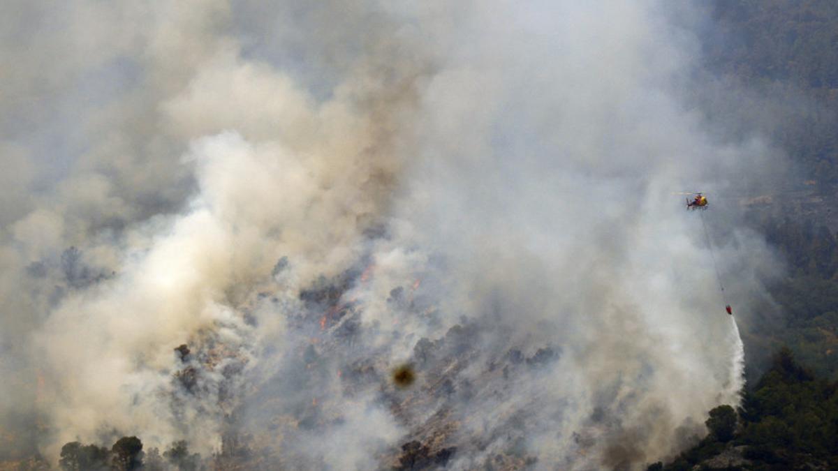 El incendio de Paüls afecta a 3.137 hectáreas, más de un tercio en el parque de Els Ports
