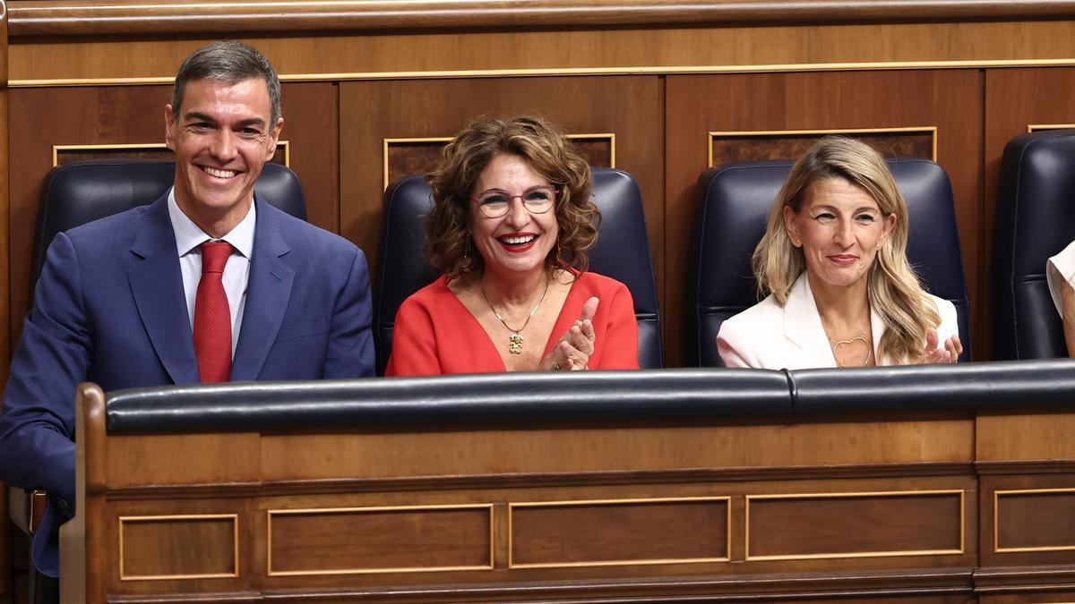 Pedro Sánchez, María Jesús Montero y Yolanda Díaz, durante una sesión de Control al Gobierno, en el Congreso de los Diputados.