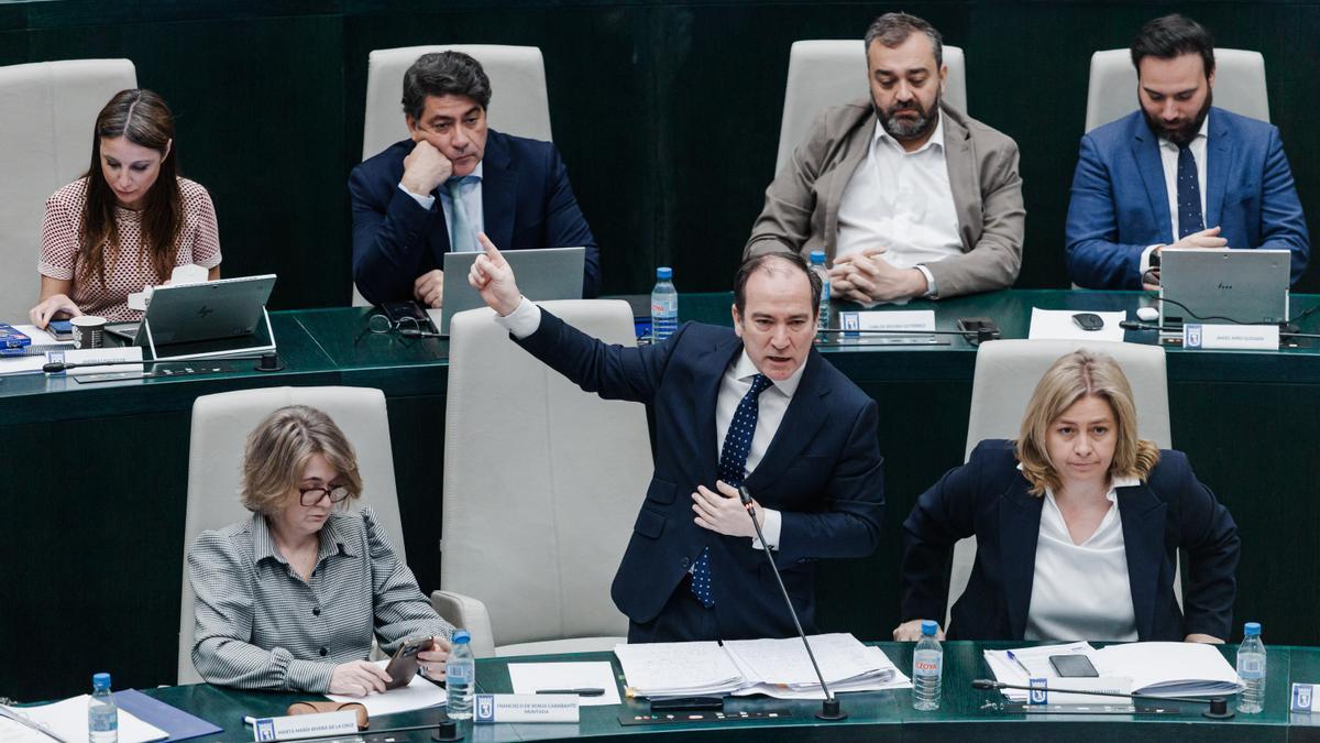 Homofobia, racismo y defensa de Israel: el discurso que la derecha impone en el Ayuntamiento de Madrid