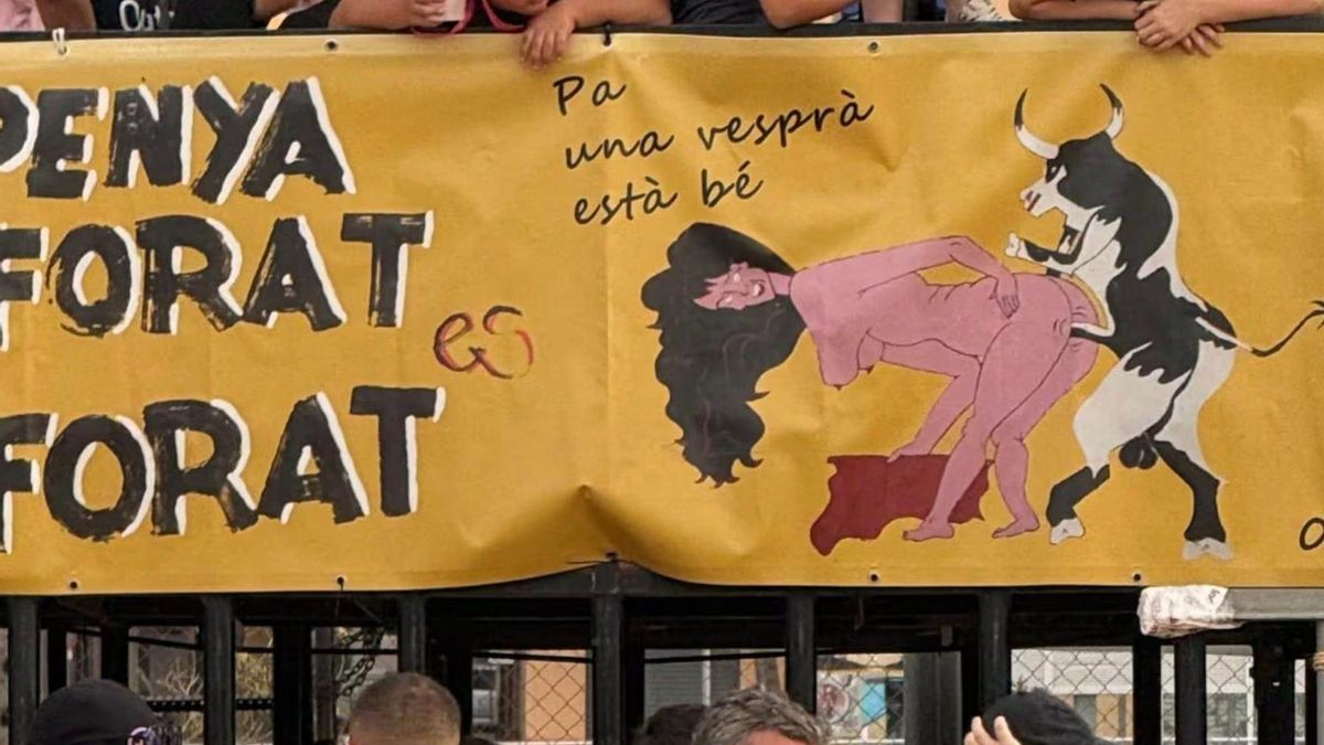 La ilustración de la peña taurina 'Un forat es un forat' en las fiestas de Sagunto.