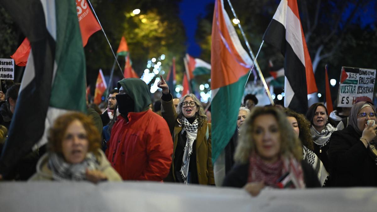 Manifestación con motivo de los "78 años de la partición de Palestina", para pedir el embargo de armas y ruptura de relaciones con Israel