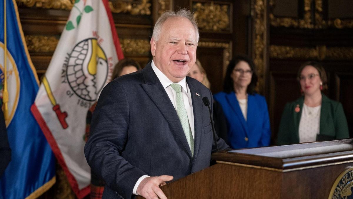 El gobernador de Minnesota, Tim Walz