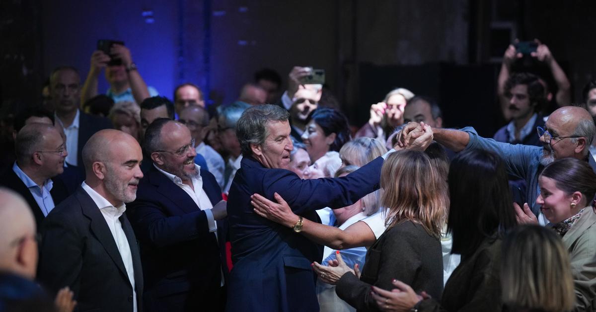 Feijóo rescata las viejas recetas (y mentiras) de Vox para presentar su plan antiinmigración
