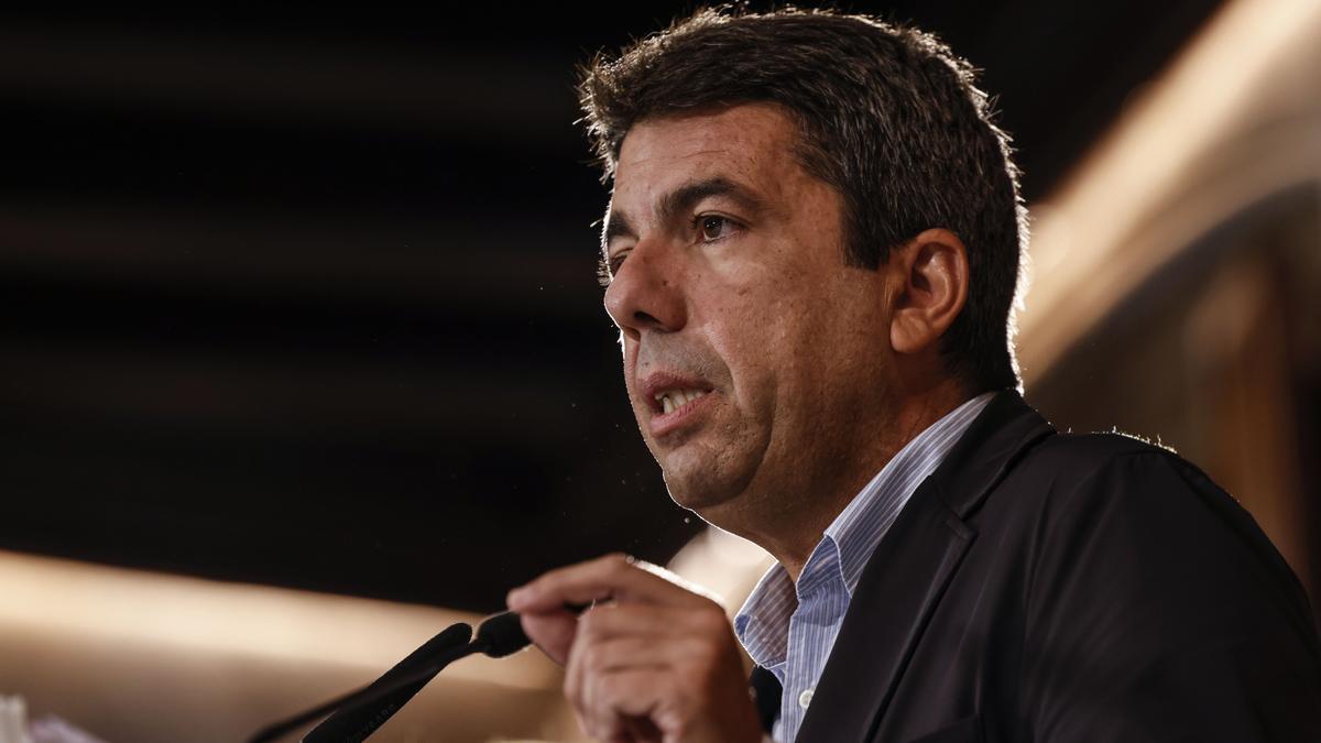 El presidente de la Generalitat valenciana, Carlos Mazón, durante una rueda de prensa.