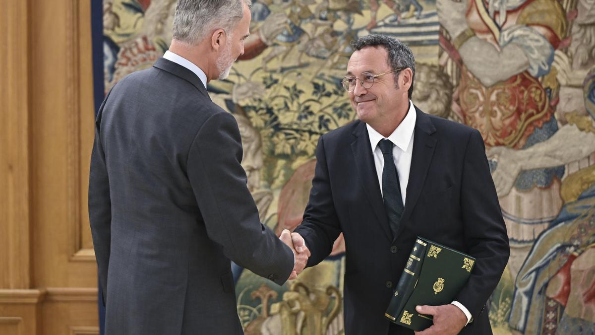 El rey Felipe VI recibe en audiencia al fiscal general del Estado, Álvaro García Ortiz.