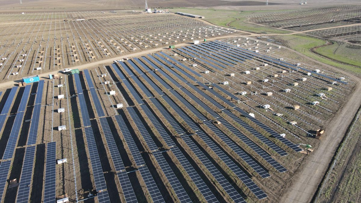 PP y Vox se culpan mutuamente del nuevo 'impuesto al sol' de Castilla y León