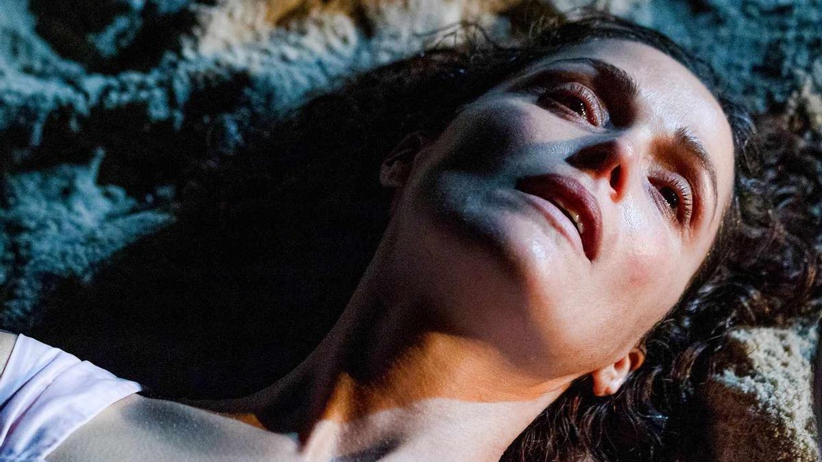 Rose Byrne en 'Si pudiera, te daría una patada'.