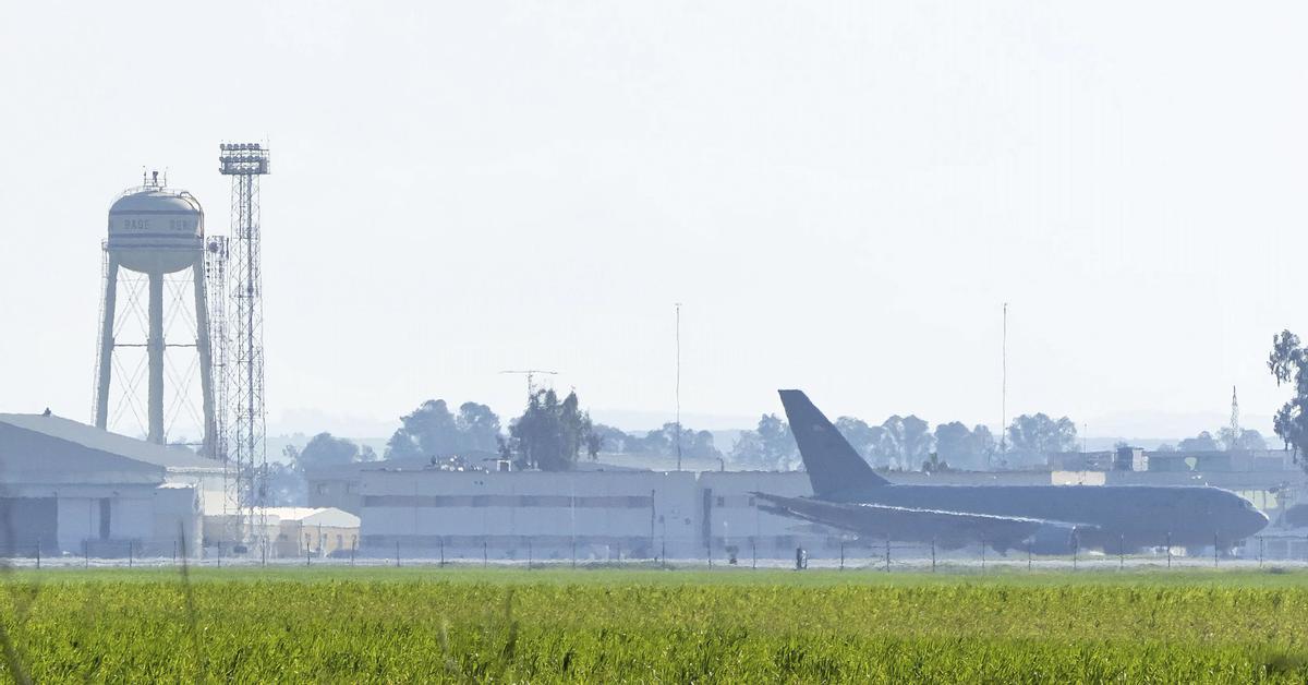 EEUU traslada al menos 15 aviones después de que España no permitiera usar las bases para atacar Irán