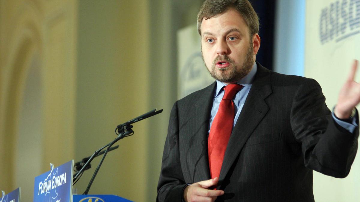 Piden penas de 18 años para los exdiputados del PP De la Serna y Arístegui por sobornos en el extranjero