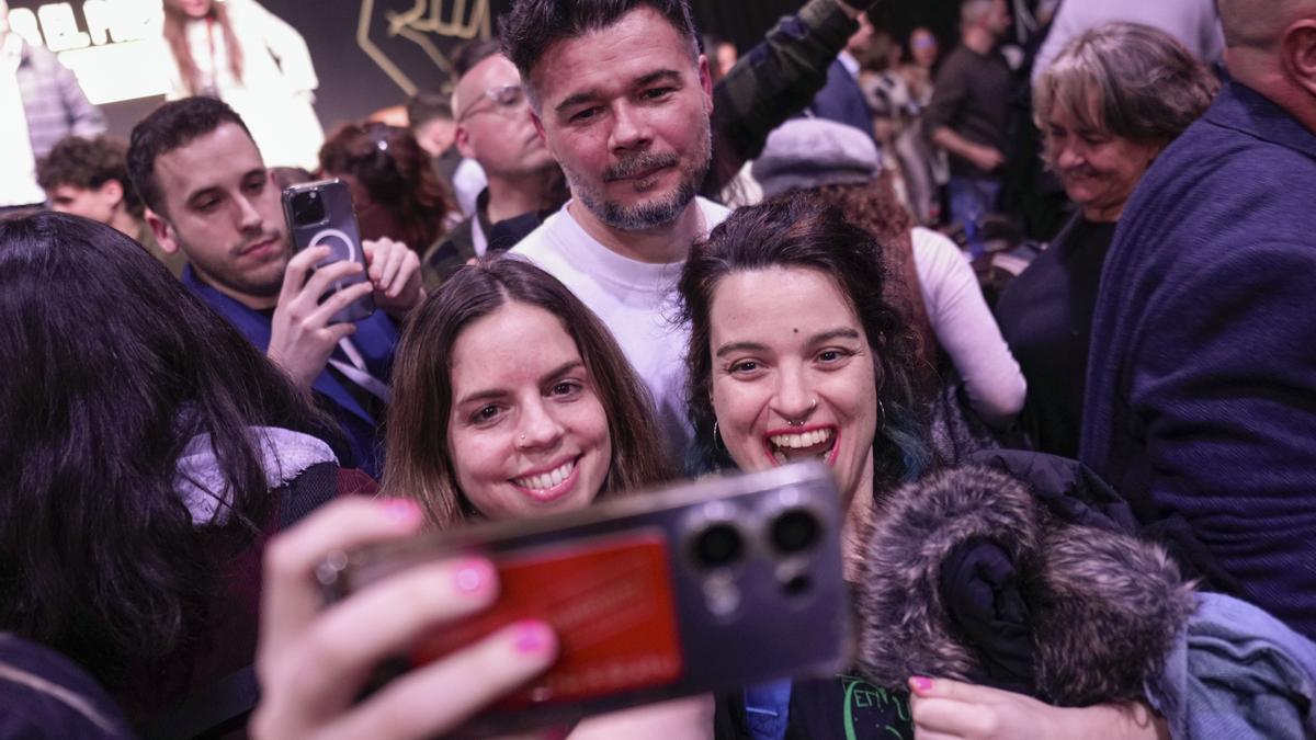 Anatomía del fenómeno Rufián, el político que habla como la calle y siembra la esperanza en la izquierda