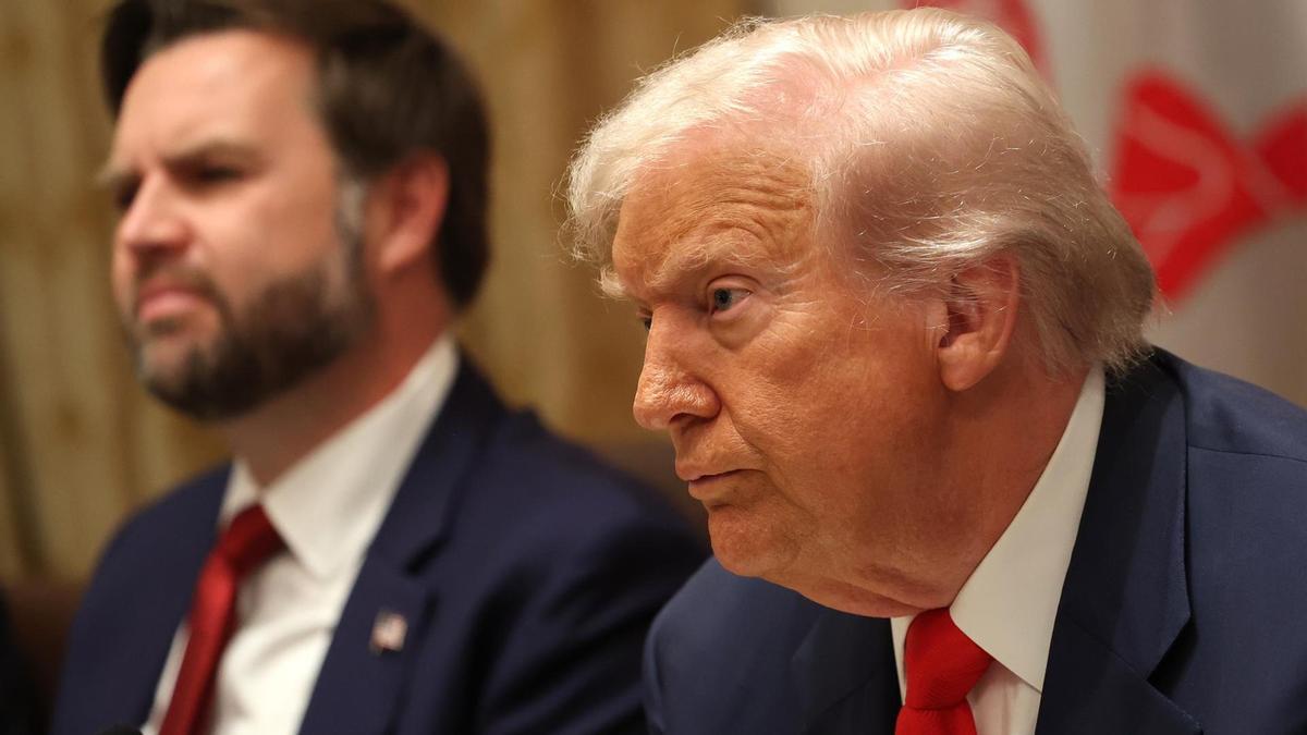 El presidente de Estados Unidos, Donald Trump, durante un almuerzo bilateral con Javier Milei.