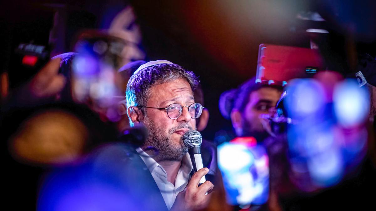 Salmo de fuego por los arrodillados
